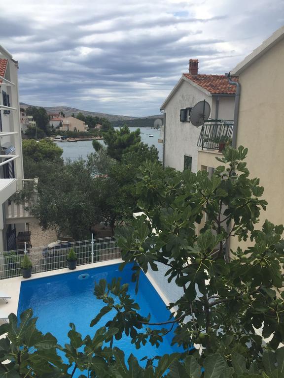 Villa Hedonica ซาบอริซ ภายนอก รูปภาพ